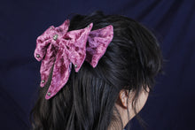 Load image into Gallery viewer, Chizhii Coquette hair Bows