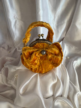 Load image into Gallery viewer, Masani Coin Purse (Keychain)
