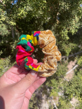 Load image into Gallery viewer, Half Saani Scarf and Half Velveteen Scrunchie

